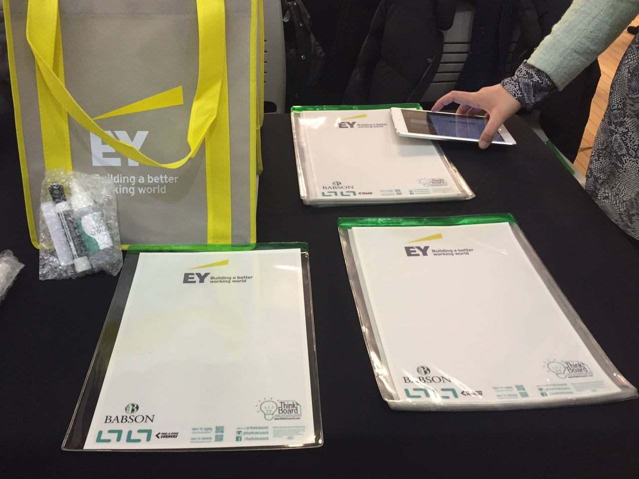 Promotional whiteboard giveaway units